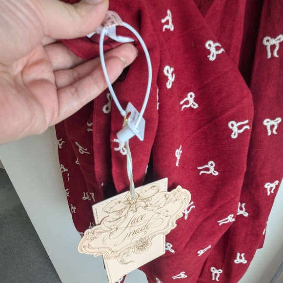 Red Sleeveless Midi Dress with Lace Trim - Picture 4 of 4